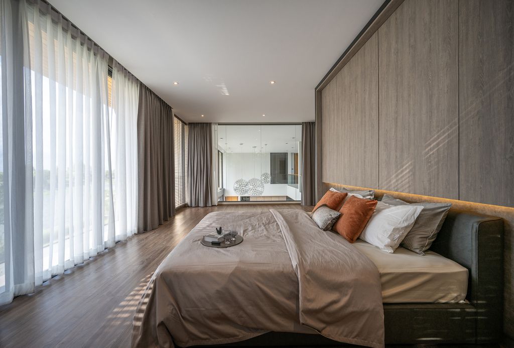 BSPN Residence Elegant House for 2 Generations by 10 Space Architects 23