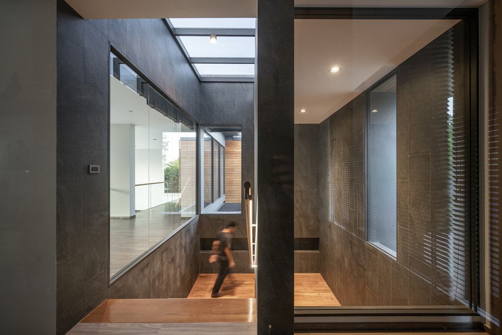 BSPN Residence Elegant House for 2 Generations by 10 Space Architects 25