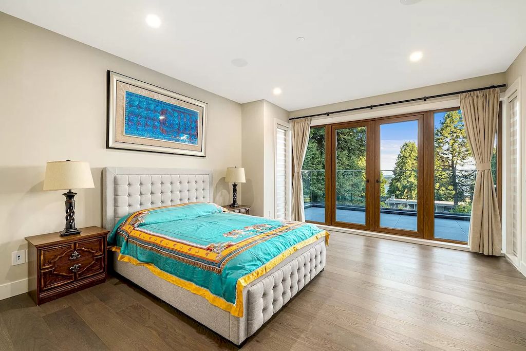 The Brilliantly Designed Contemporary Home in West Vancouver is an amazing home now available for sale. This home is located at 1497 Queens Ave, West Vancouver, BC V7T 2J1, Canada
