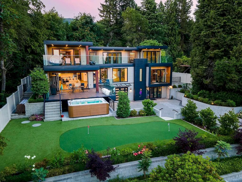 The Brilliantly Designed Contemporary Home in West Vancouver is an amazing home now available for sale. This home is located at 1497 Queens Ave, West Vancouver, BC V7T 2J1, Canada
