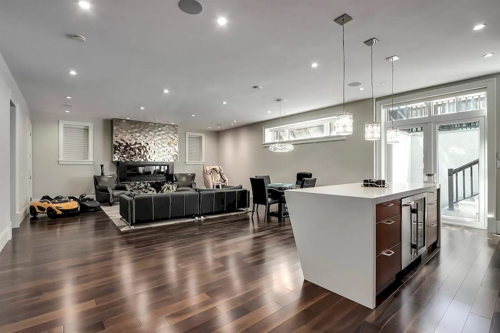The Shaughnessy Estate is a traditional yet contemporary home now available for sale. This home is located at 4237 Angus Dr, Vancouver, BC V6J 4J1, Canada