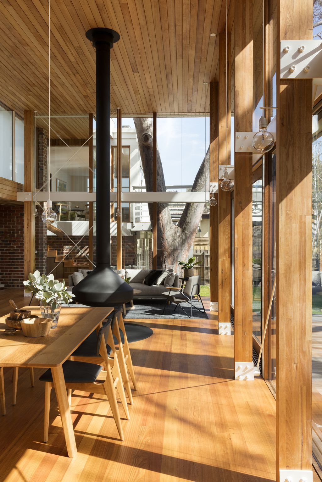 Camberwell House Modern home Overlooks leafy Park by AM Architecture 11