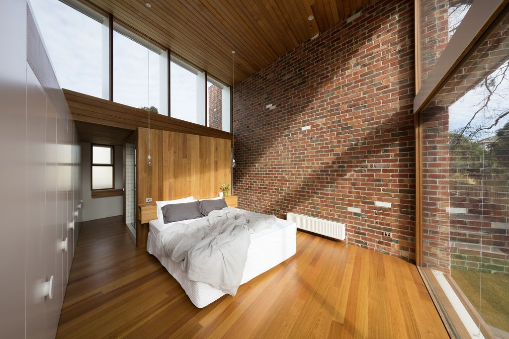 Camberwell House Modern home Overlooks leafy Park by AM Architecture 3