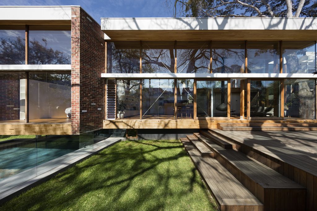 Camberwell House Modern home Overlooks leafy Park by AM Architecture 9
