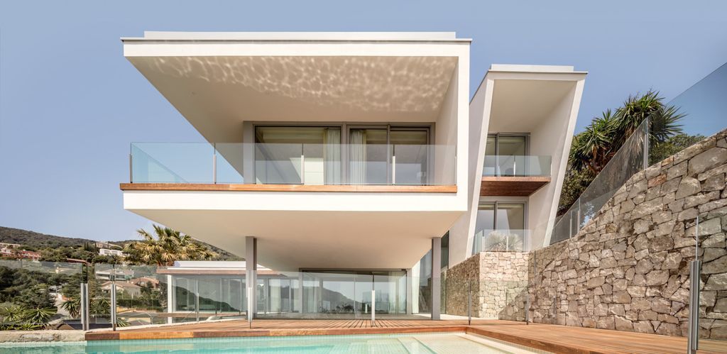 Casa VN creates Harmony of Modern and Ancient Style by Guillem Carrera 3