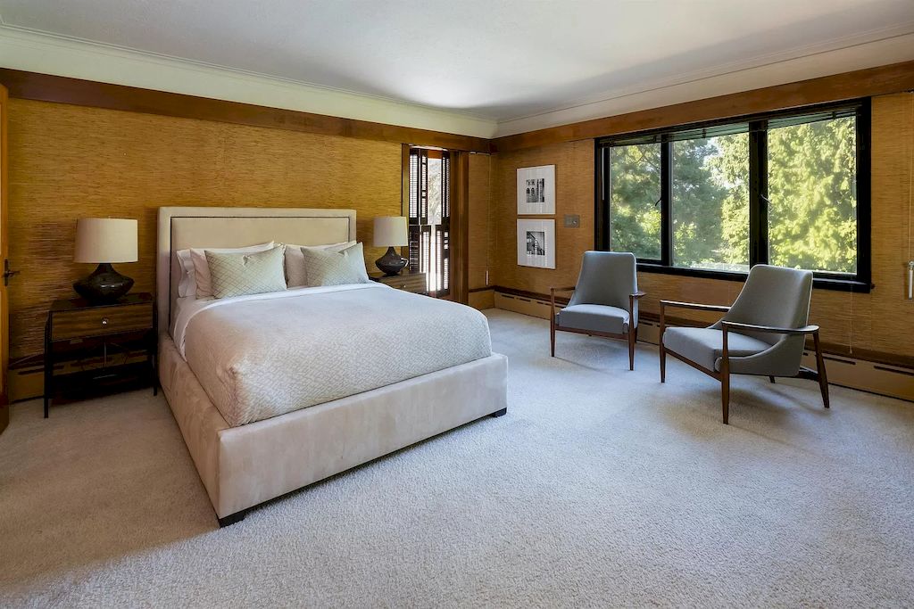 The Elegant Tudor Mansion in Vancouver is a magnificent property now available for sale. This home is located at 1250 W 54th Ave, Vancouver, BC V6P 1N1, Canada