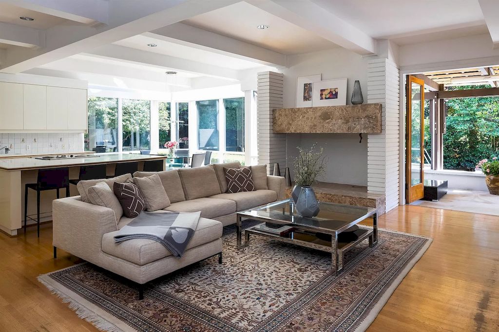 The Elegant Tudor Mansion in Vancouver is a magnificent property now available for sale. This home is located at 1250 W 54th Ave, Vancouver, BC V6P 1N1, Canada