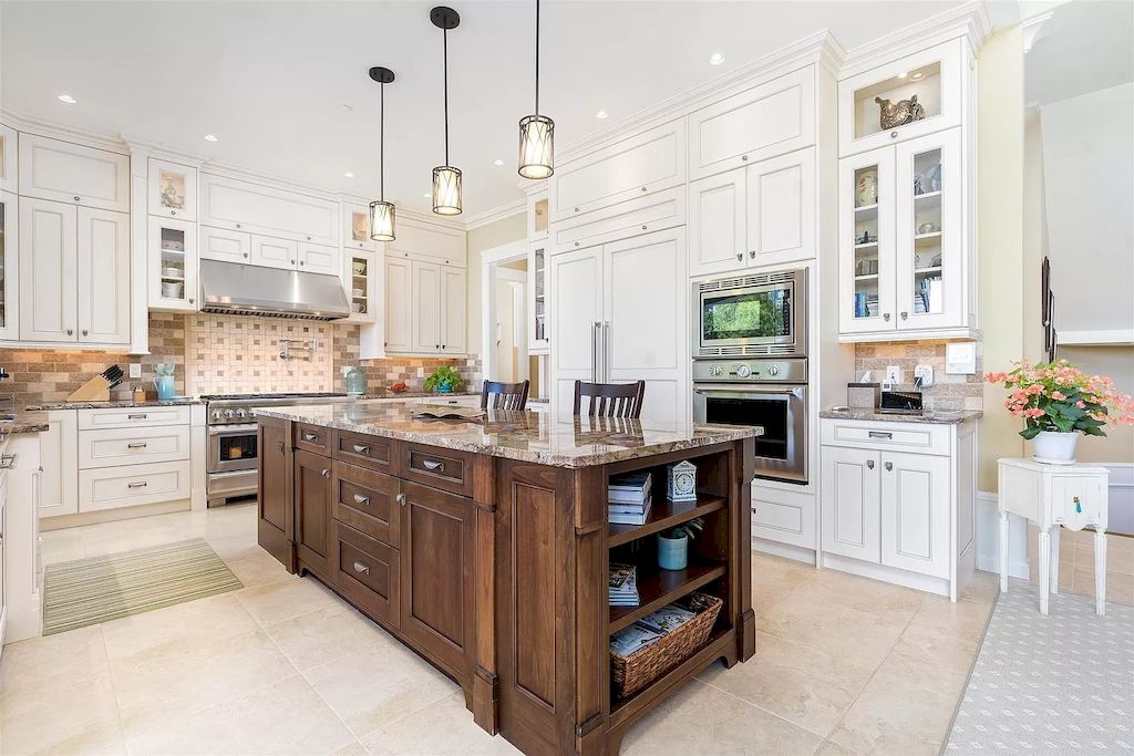 The European Country Style Home in Langley is a lakefront property with spectacular mountain views now available for sale. This home is located at 20067 1st Ave, Langley, BC V2Z 0A4, Canada