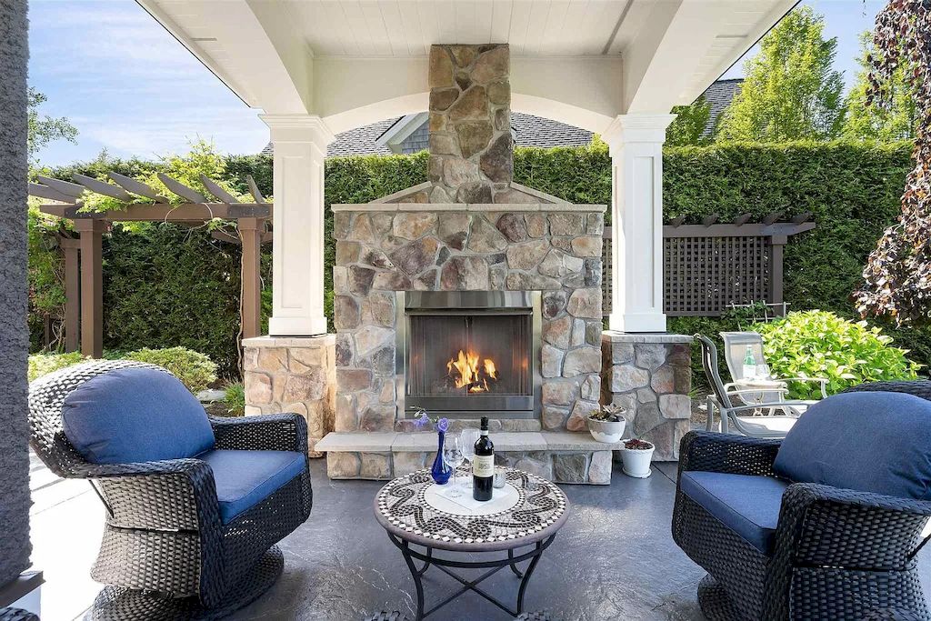 The European Country Style Home in Langley is a lakefront property with spectacular mountain views now available for sale. This home is located at 20067 1st Ave, Langley, BC V2Z 0A4, Canada