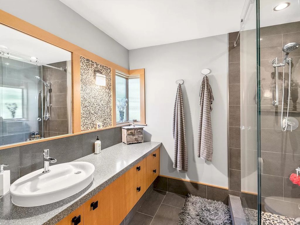 The Exceptional Riverside Home in Whistler is a beautiful home now available for sale. This home is located at 7205 Fitzsimmons Rd S, Whistler, BC V0N 1B7, Canada