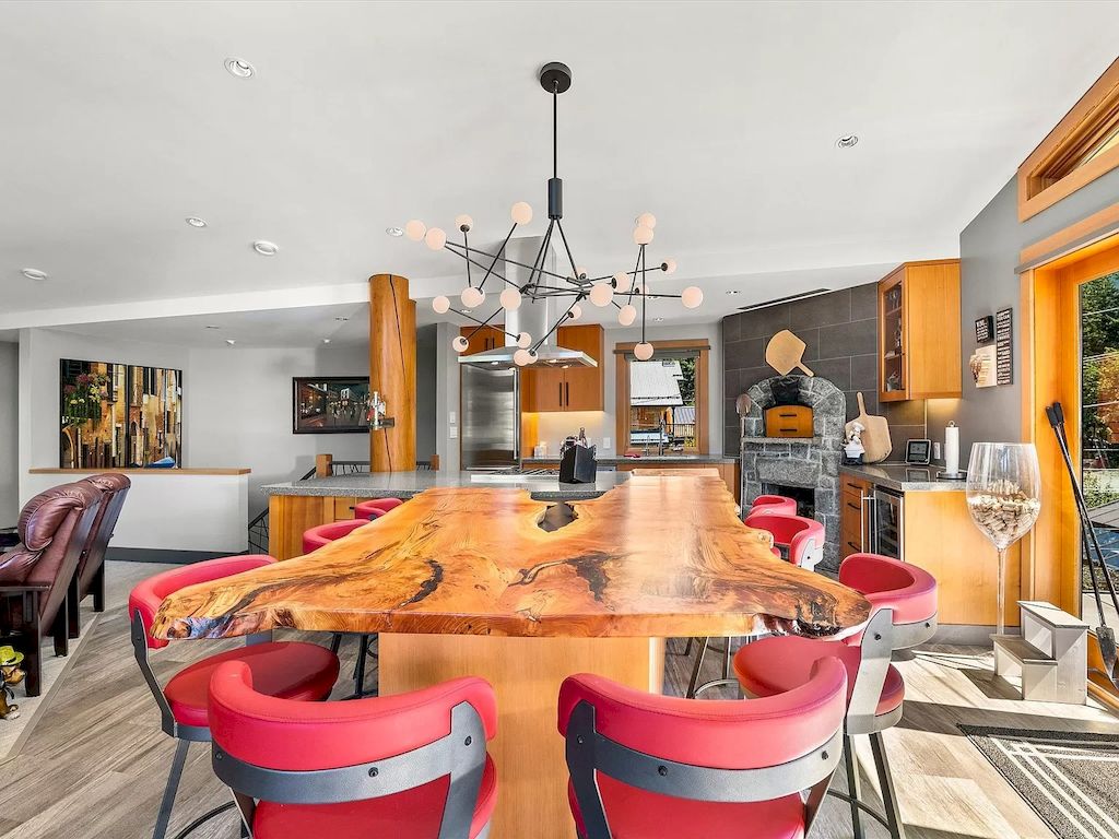 The Exceptional Riverside Home in Whistler is a beautiful home now available for sale. This home is located at 7205 Fitzsimmons Rd S, Whistler, BC V0N 1B7, Canada
