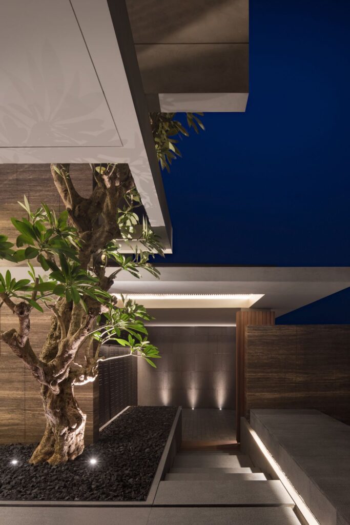 FW House a Sophisticated Home for Elegant Personality by Licht Studio 17