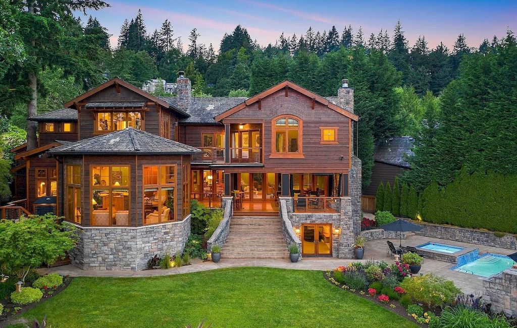 The House in Lake Oswego, Oregon is an Exclusive riverfront home now available for sale. This home is located at 12790 S Fielding Rd, Lake Oswego, Oregon