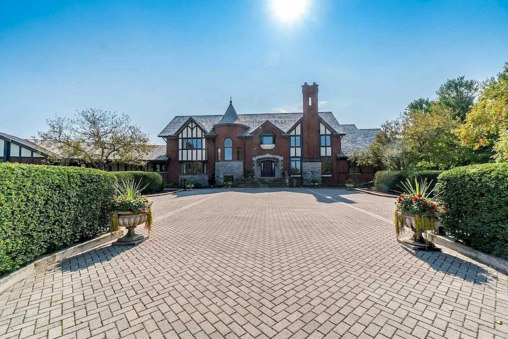 The Palatial Mansion in Ontario is a breathtaking home now available for sale. This home is located at 6793 Wellington Rd #34, Cambridge, ON N3C 2V4, Canada