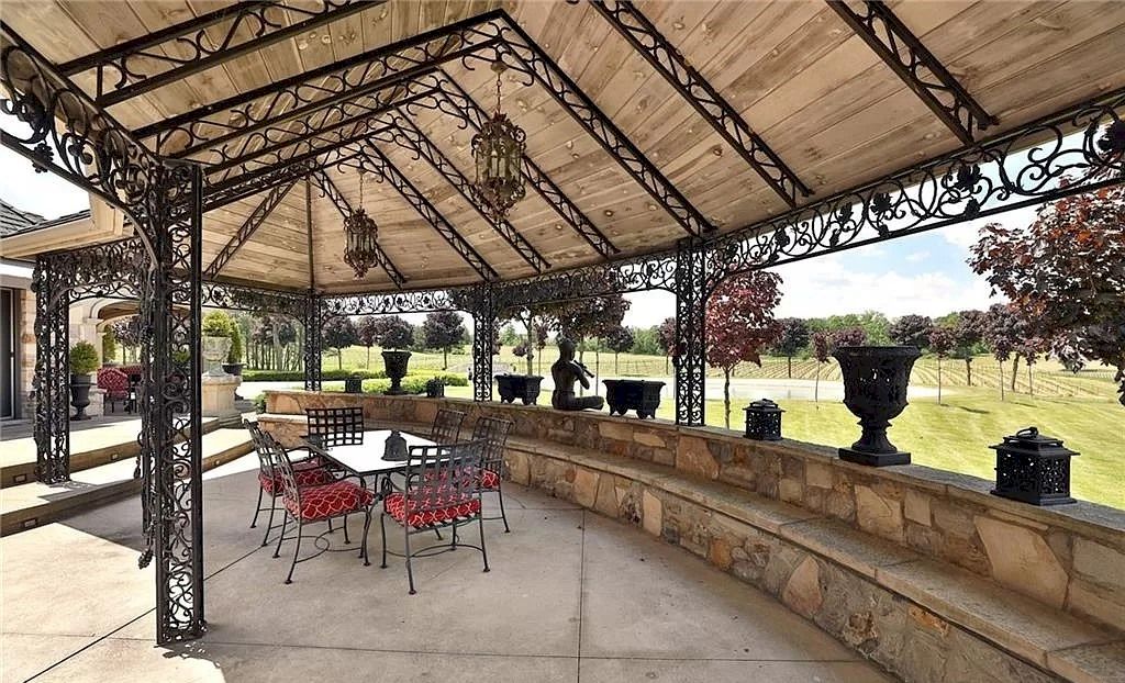 The Iconic Landmark Castle in Ontario has lovingly evolved into a masterpiece for 45 years now available for sale. This home is located at 3870 Tintern Rd, Lincoln, ON L0R 2C0, Canada