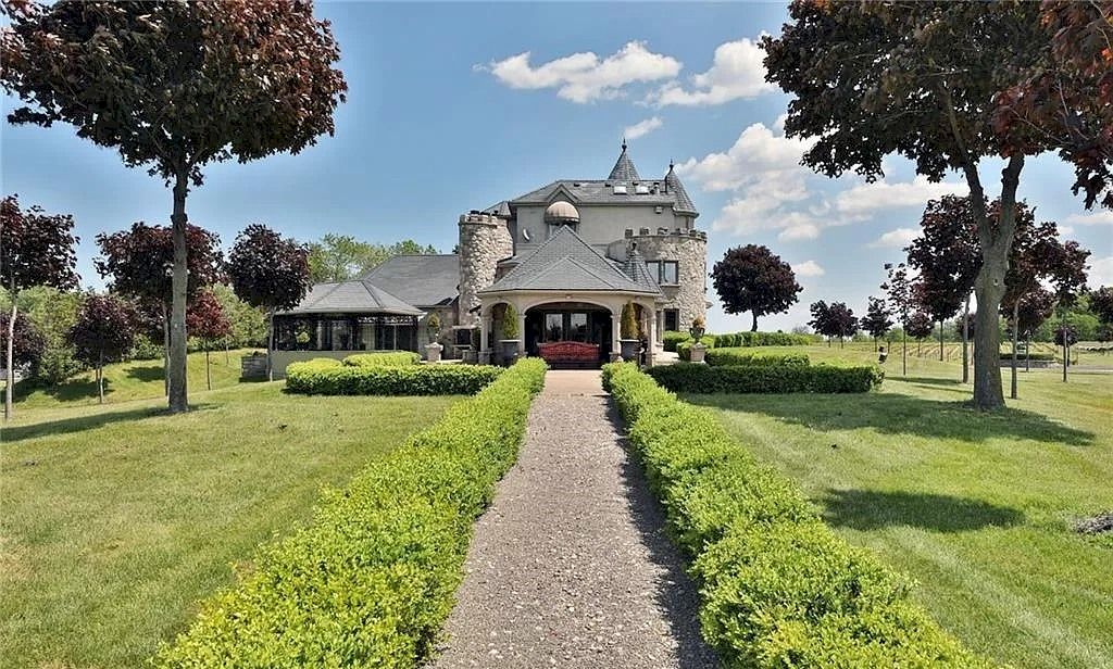 The Iconic Landmark Castle in Ontario has lovingly evolved into a masterpiece for 45 years now available for sale. This home is located at 3870 Tintern Rd, Lincoln, ON L0R 2C0, Canada