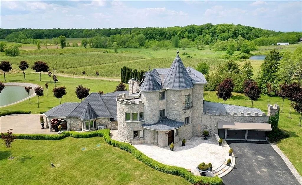 The Iconic Landmark Castle in Ontario has lovingly evolved into a masterpiece for 45 years now available for sale. This home is located at 3870 Tintern Rd, Lincoln, ON L0R 2C0, Canada