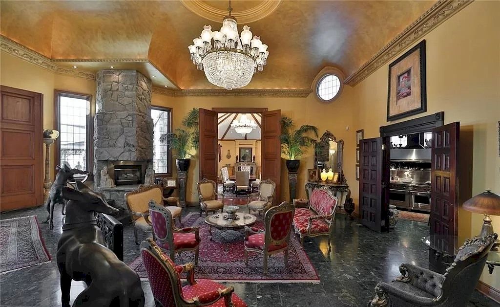 The Iconic Landmark Castle in Ontario has lovingly evolved into a masterpiece for 45 years now available for sale. This home is located at 3870 Tintern Rd, Lincoln, ON L0R 2C0, Canada
