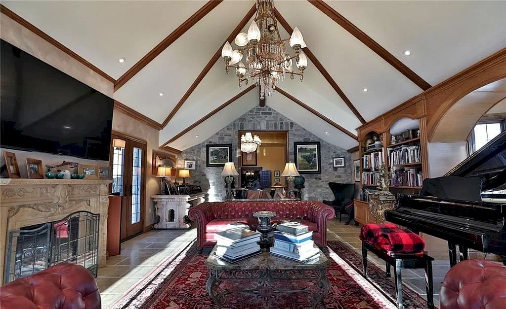 The Iconic Landmark Castle in Ontario has lovingly evolved into a masterpiece for 45 years now available for sale. This home is located at 3870 Tintern Rd, Lincoln, ON L0R 2C0, Canada