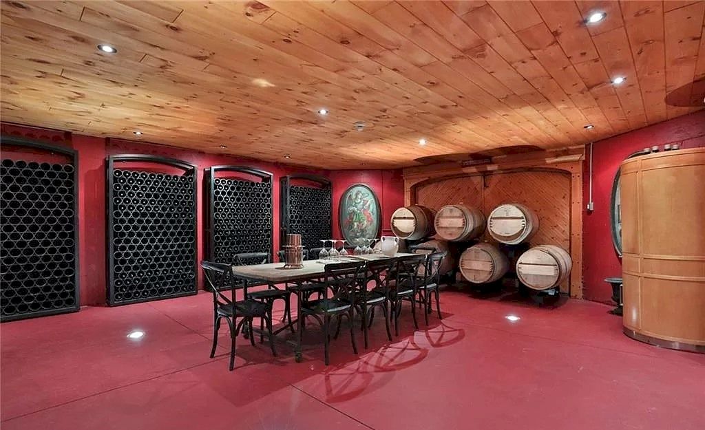 The Iconic Landmark Castle in Ontario has lovingly evolved into a masterpiece for 45 years now available for sale. This home is located at 3870 Tintern Rd, Lincoln, ON L0R 2C0, Canada