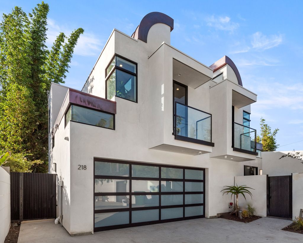 The Home in Santa Monica is a magnificent contemporary style estate with perfect blend of modern architecture, design, and technology now available for sale. This home located at 218 Alta Ave, Santa Monica, California