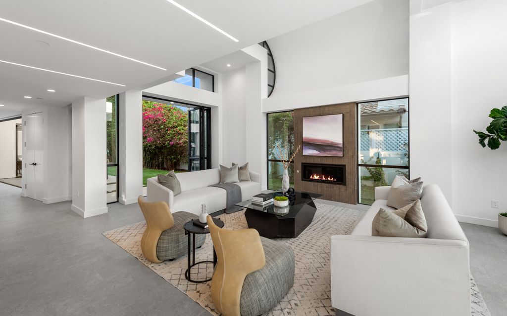 The Home in Santa Monica is a magnificent contemporary style estate with perfect blend of modern architecture, design, and technology now available for sale. This home located at 218 Alta Ave, Santa Monica, California
