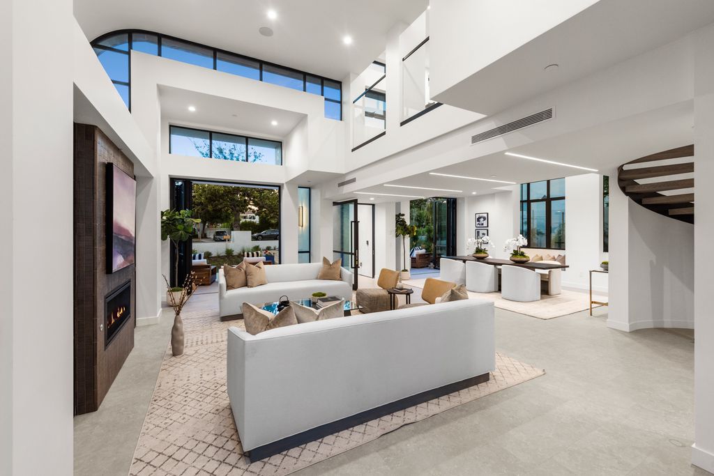 The Home in Santa Monica is a magnificent contemporary style estate with perfect blend of modern architecture, design, and technology now available for sale. This home located at 218 Alta Ave, Santa Monica, California