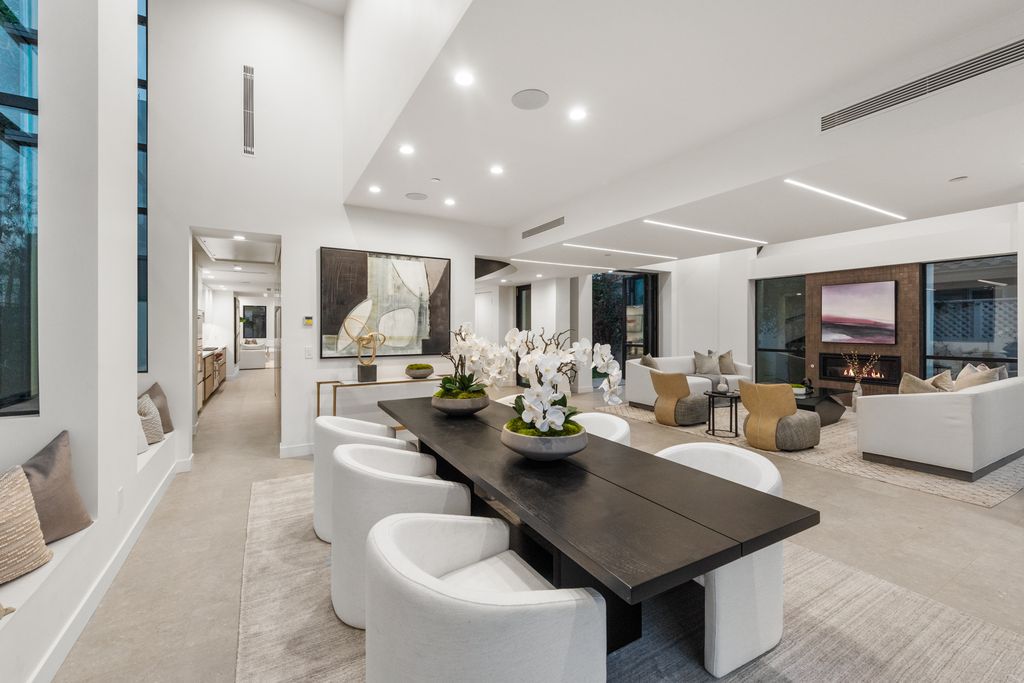 The Home in Santa Monica is a magnificent contemporary style estate with perfect blend of modern architecture, design, and technology now available for sale. This home located at 218 Alta Ave, Santa Monica, California