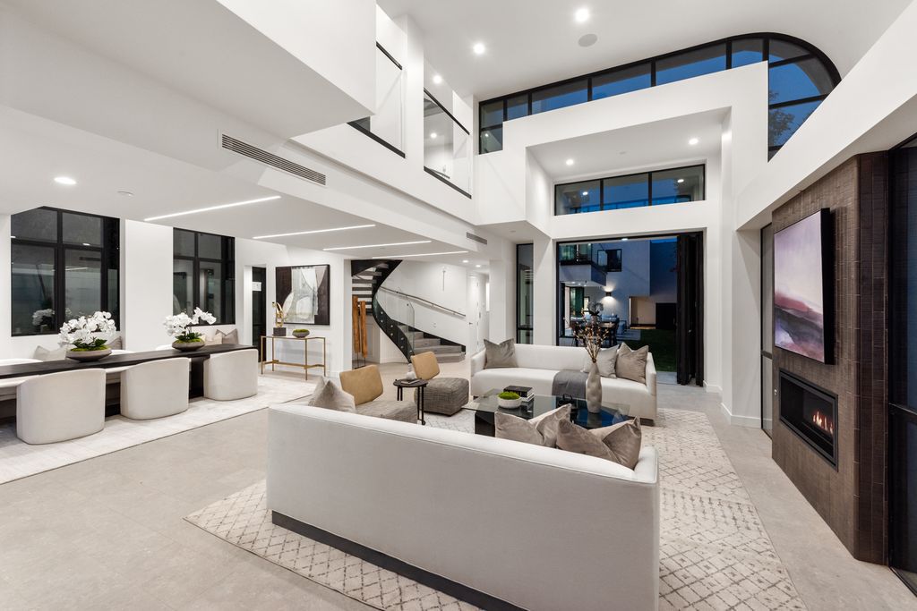 The Home in Santa Monica is a magnificent contemporary style estate with perfect blend of modern architecture, design, and technology now available for sale. This home located at 218 Alta Ave, Santa Monica, California