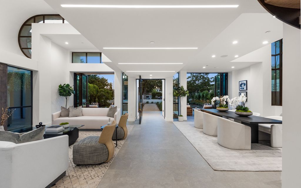 The Home in Santa Monica is a magnificent contemporary style estate with perfect blend of modern architecture, design, and technology now available for sale. This home located at 218 Alta Ave, Santa Monica, California
