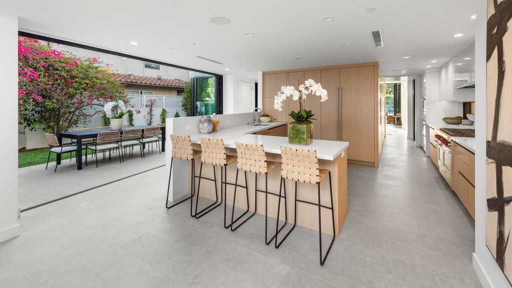 The Home in Santa Monica is a magnificent contemporary style estate with perfect blend of modern architecture, design, and technology now available for sale. This home located at 218 Alta Ave, Santa Monica, California
