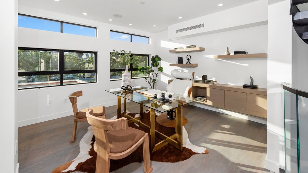 The Home in Santa Monica is a magnificent contemporary style estate with perfect blend of modern architecture, design, and technology now available for sale. This home located at 218 Alta Ave, Santa Monica, California