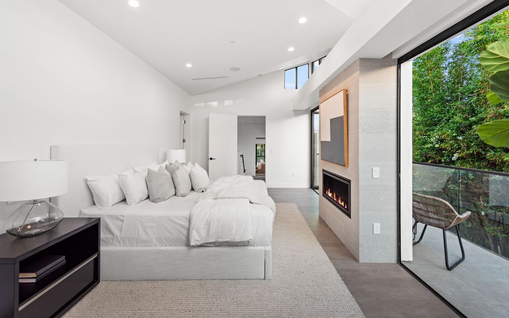 The Home in Santa Monica is a magnificent contemporary style estate with perfect blend of modern architecture, design, and technology now available for sale. This home located at 218 Alta Ave, Santa Monica, California
