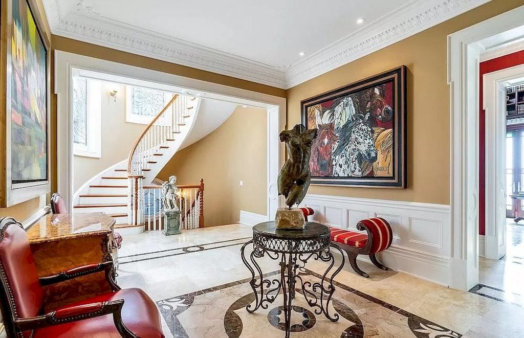 The Majestic Queen Anne Manor is an amazing house now available for sale. This home is located at 22 Bayview Dr, Saint Catharines, ON L2N 4Y4, Canada