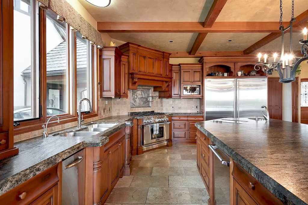 The Fantastic House in Langley is an amazing home now available for sale. This home is located at 2866 256th St, Langley, BC V4W 1Y4, Canada
