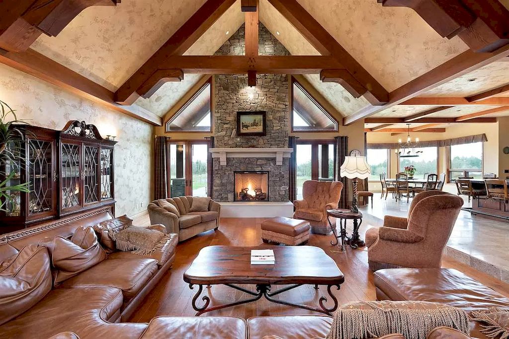 The Fantastic House in Langley is an amazing home now available for sale. This home is located at 2866 256th St, Langley, BC V4W 1Y4, Canada