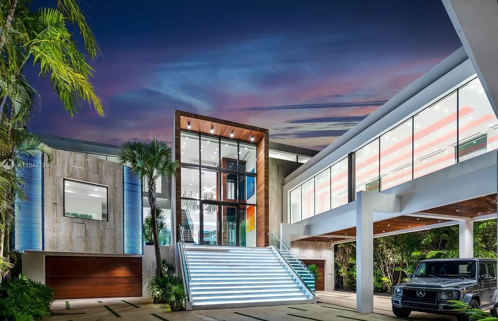 The Home in Miami is a brand new luxury modern estate with stunning bay views and over 100 feet of linear waterfront now available for sale. This home located at 1133 Belle Meade Island Dr, Miami, Florida