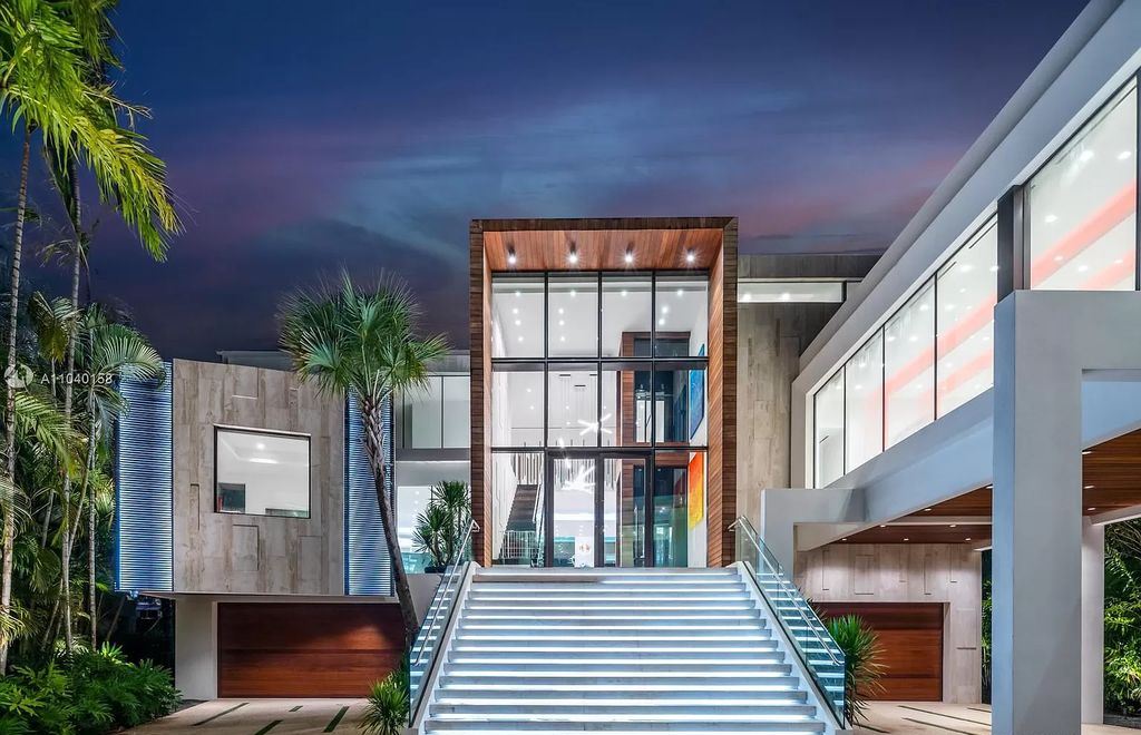 The Home in Miami is a brand new luxury modern estate with stunning bay views and over 100 feet of linear waterfront now available for sale. This home located at 1133 Belle Meade Island Dr, Miami, Florida