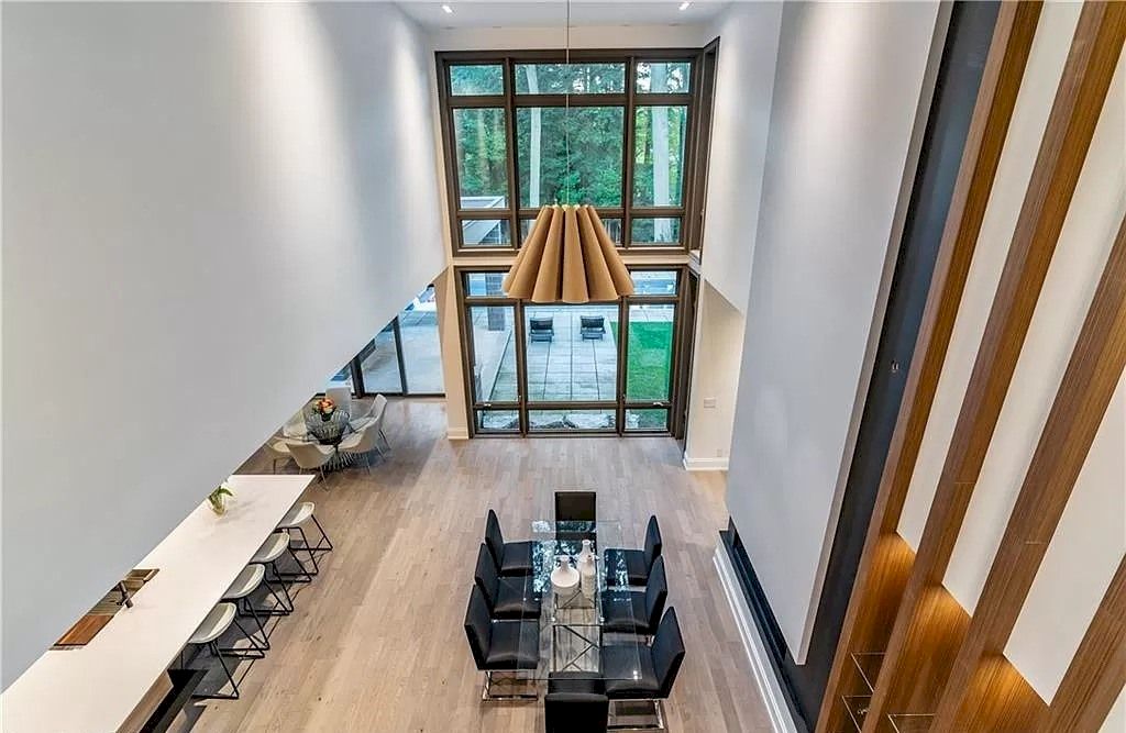The Spectacular Custom Built Home in Mississauga is a state-of-the-art design home now available for sale. This home is located at 267 Kenollie Ave, Mississauga, ON L5G 2J1, Canada