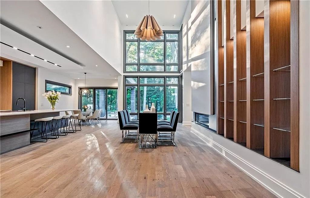 The Spectacular Custom Built Home in Mississauga is a state-of-the-art design home now available for sale. This home is located at 267 Kenollie Ave, Mississauga, ON L5G 2J1, Canada