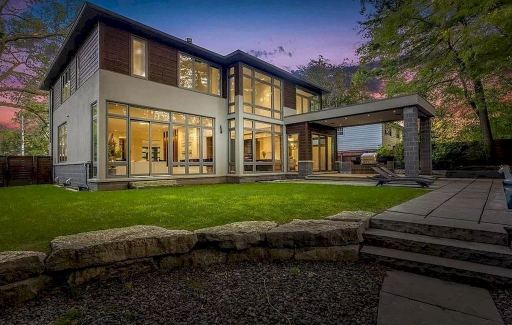 The Spectacular Custom Built Home in Mississauga is a state-of-the-art design home now available for sale. This home is located at 267 Kenollie Ave, Mississauga, ON L5G 2J1, Canada
