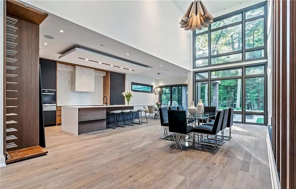 The Spectacular Custom Built Home in Mississauga is a state-of-the-art design home now available for sale. This home is located at 267 Kenollie Ave, Mississauga, ON L5G 2J1, Canada