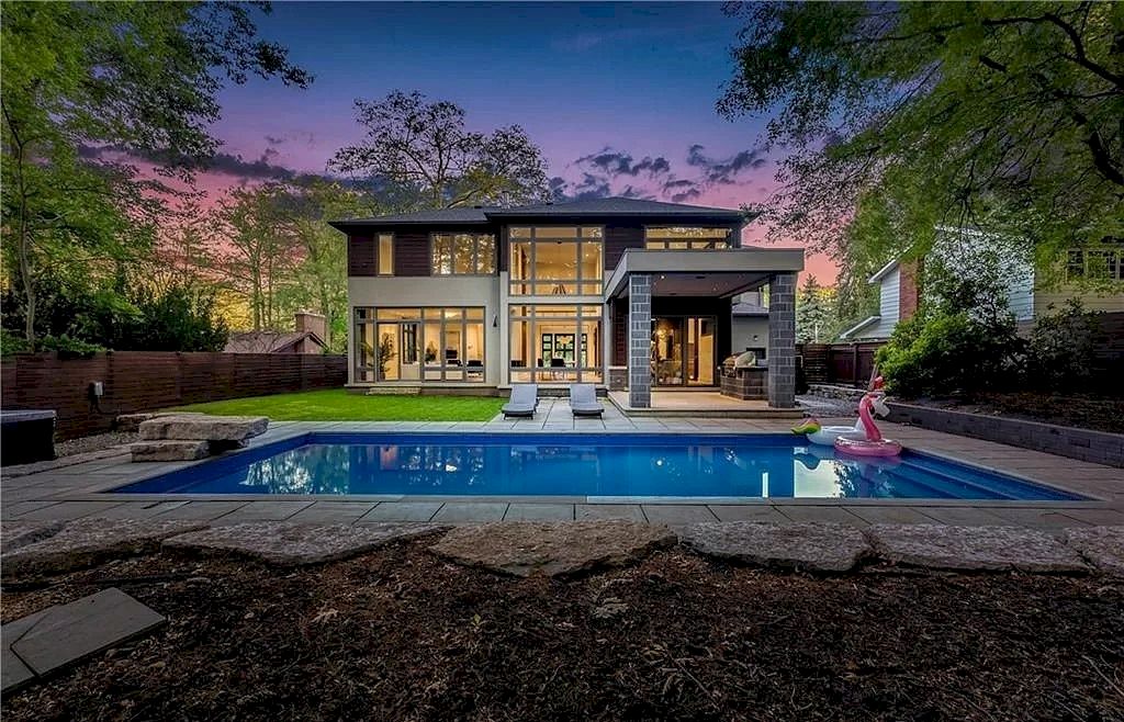 The Spectacular Custom Built Home in Mississauga is a state-of-the-art design home now available for sale. This home is located at 267 Kenollie Ave, Mississauga, ON L5G 2J1, Canada
