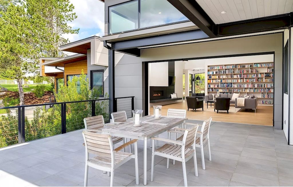 The Astonishing Modern Home in Oregon was crafted using the highest quality materials & attention to detail now available for sale. This home is located at 10676 NW Valley Vista Rd, Hillsboro, Oregon