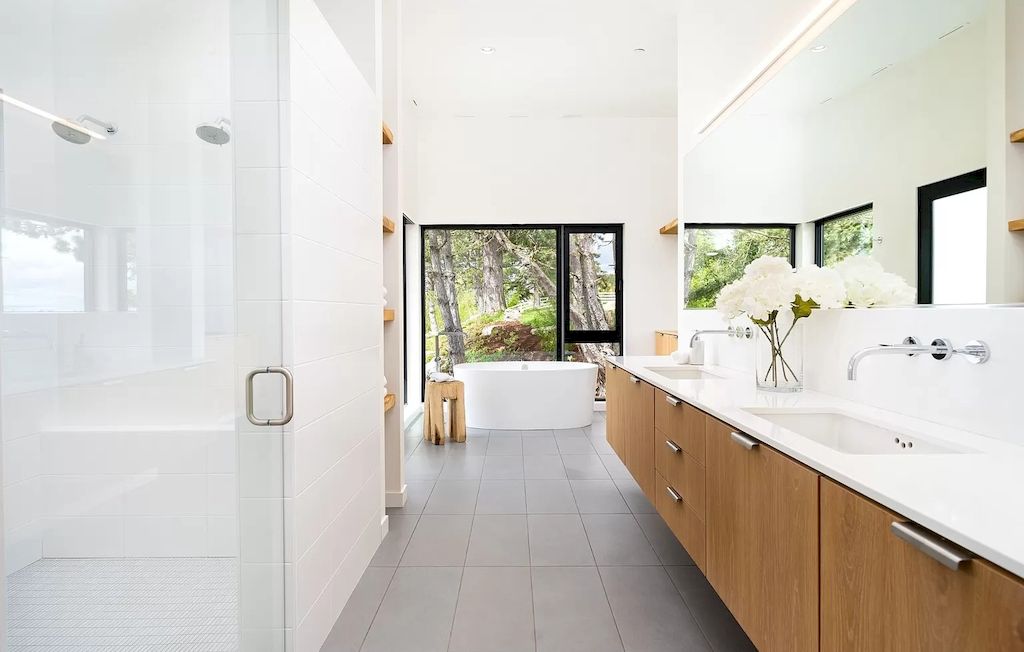 The Astonishing Modern Home in Oregon was crafted using the highest quality materials & attention to detail now available for sale. This home is located at 10676 NW Valley Vista Rd, Hillsboro, Oregon