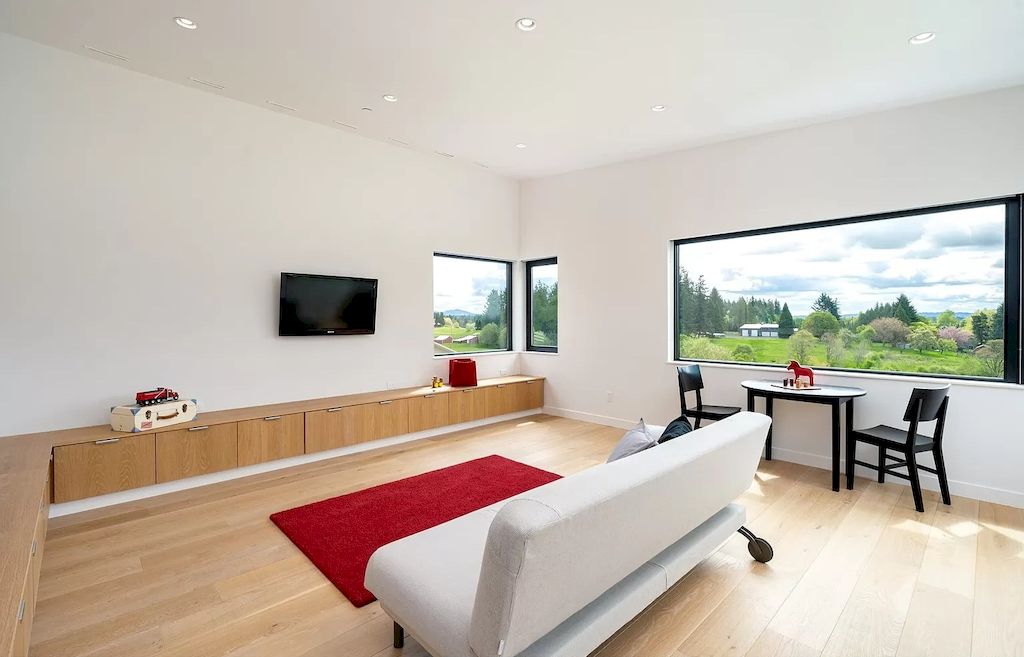 The Astonishing Modern Home in Oregon was crafted using the highest quality materials & attention to detail now available for sale. This home is located at 10676 NW Valley Vista Rd, Hillsboro, Oregon