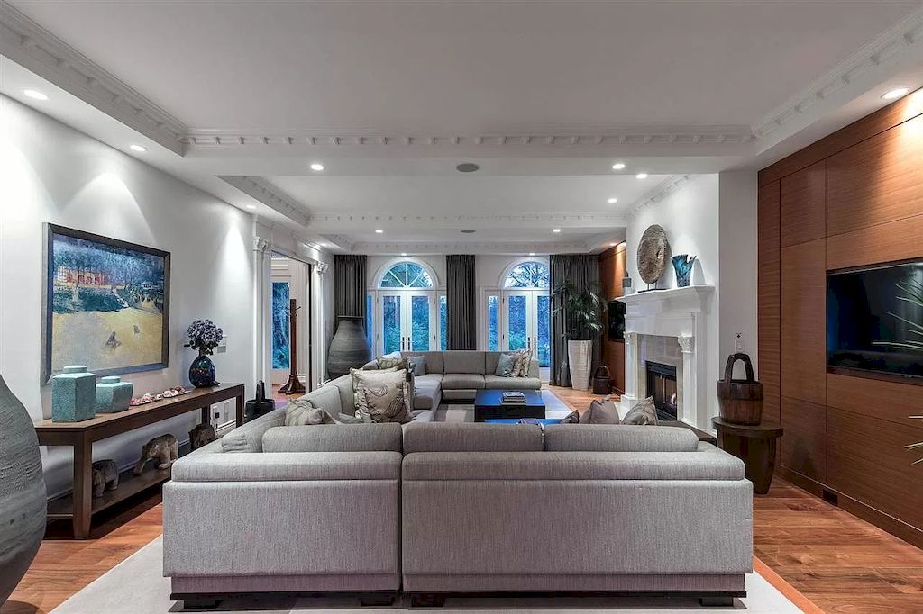 The Spectacular West Vancouver House is a world-class property now available for sale. This home is located at 2929 Mathers Ave, West Vancouver, BC V7V 2J7, Canada