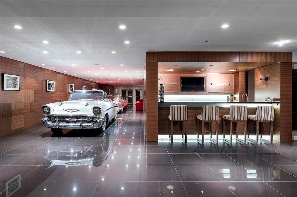 The Spectacular West Vancouver House is a world-class property now available for sale. This home is located at 2929 Mathers Ave, West Vancouver, BC V7V 2J7, Canada