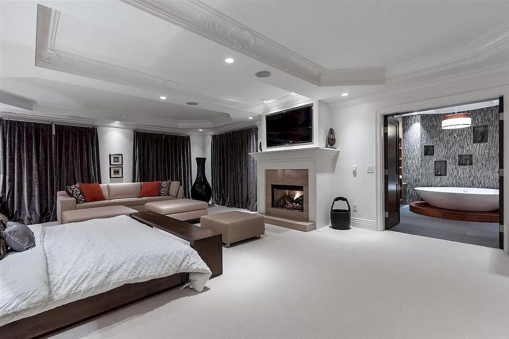The Spectacular West Vancouver House is a world-class property now available for sale. This home is located at 2929 Mathers Ave, West Vancouver, BC V7V 2J7, Canada