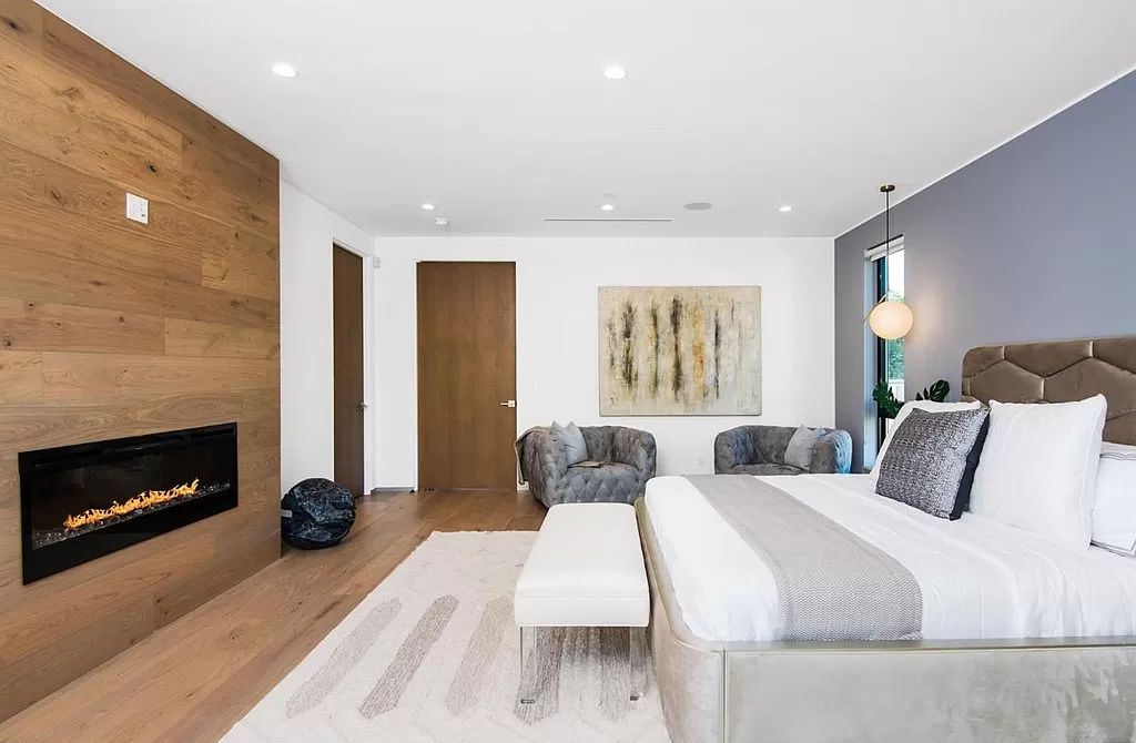 The Los Angeles Home is a new construction in the heart of Beverly Grove, designed and built by Arzuman Brothers now available for sale. This home located at 812 N La Jolla Ave, Los Angeles, California